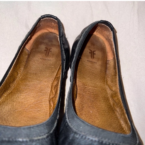 Frye Carson Gore Black Leather Ballet Flats Sz 7 - Picture 7 of 7